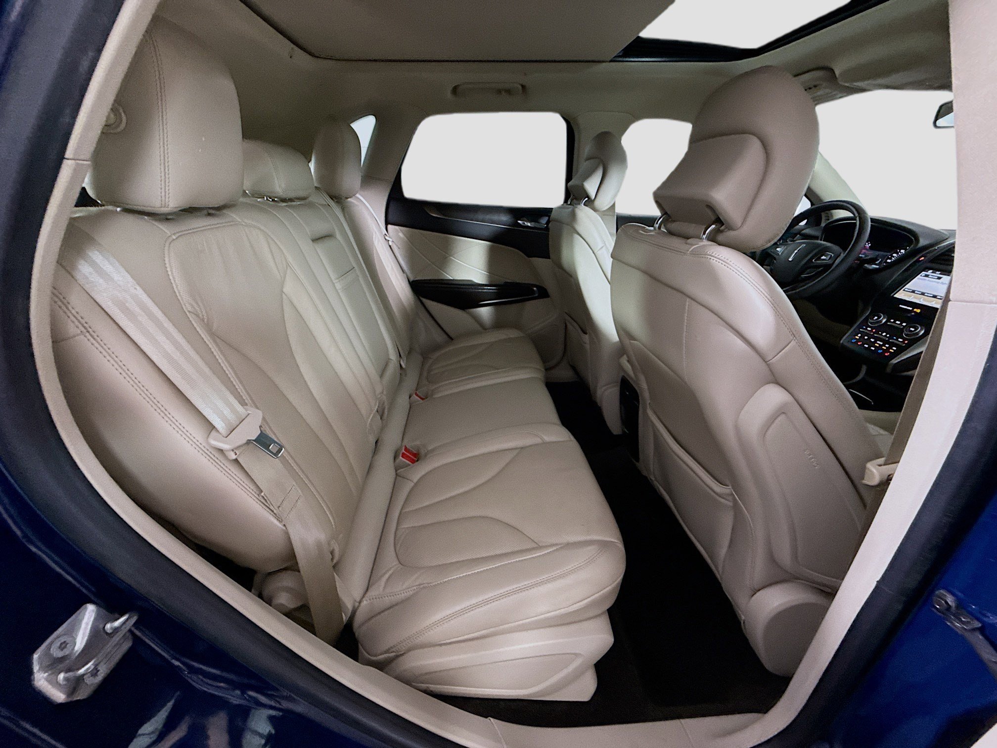 Used 2018 Lincoln MKC Reserve w/ Lincoln MKC Climate Package image 27