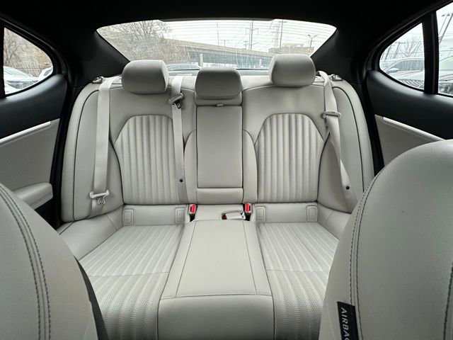 Used 2023 Genesis G70 2.0T w/ Sport Prestige Package image 10