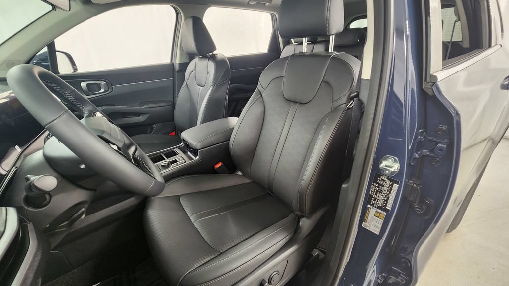 New 2026 Kia Sorento S w/ S Panoramic Sunroof Package FWD image 10