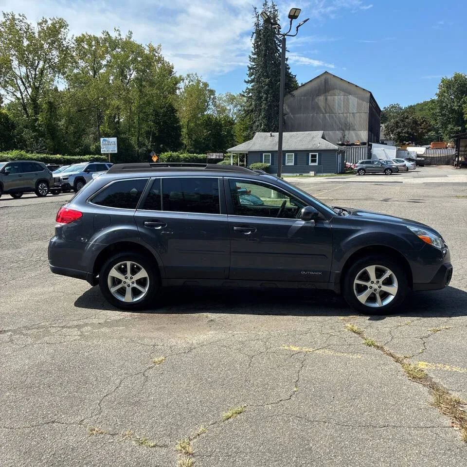 Used 2014 Subaru Outback 2.5i Limited AWD/4WD image 23