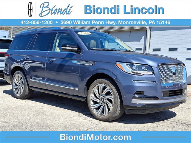 Used 2022 Lincoln Navigator Reserve image 1