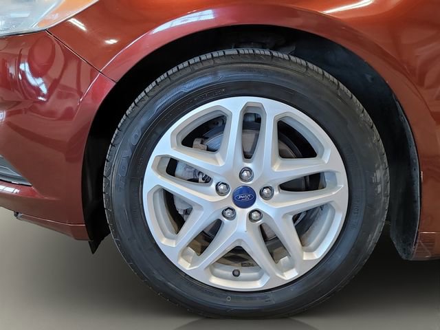 Used 2015 Ford Fusion SE FWD image 21