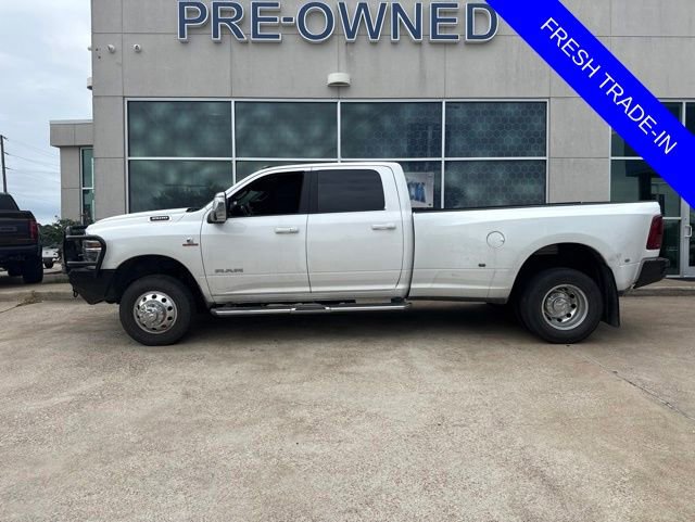 Used 2025 RAM 3500 Laramie AWD/4WD image 1