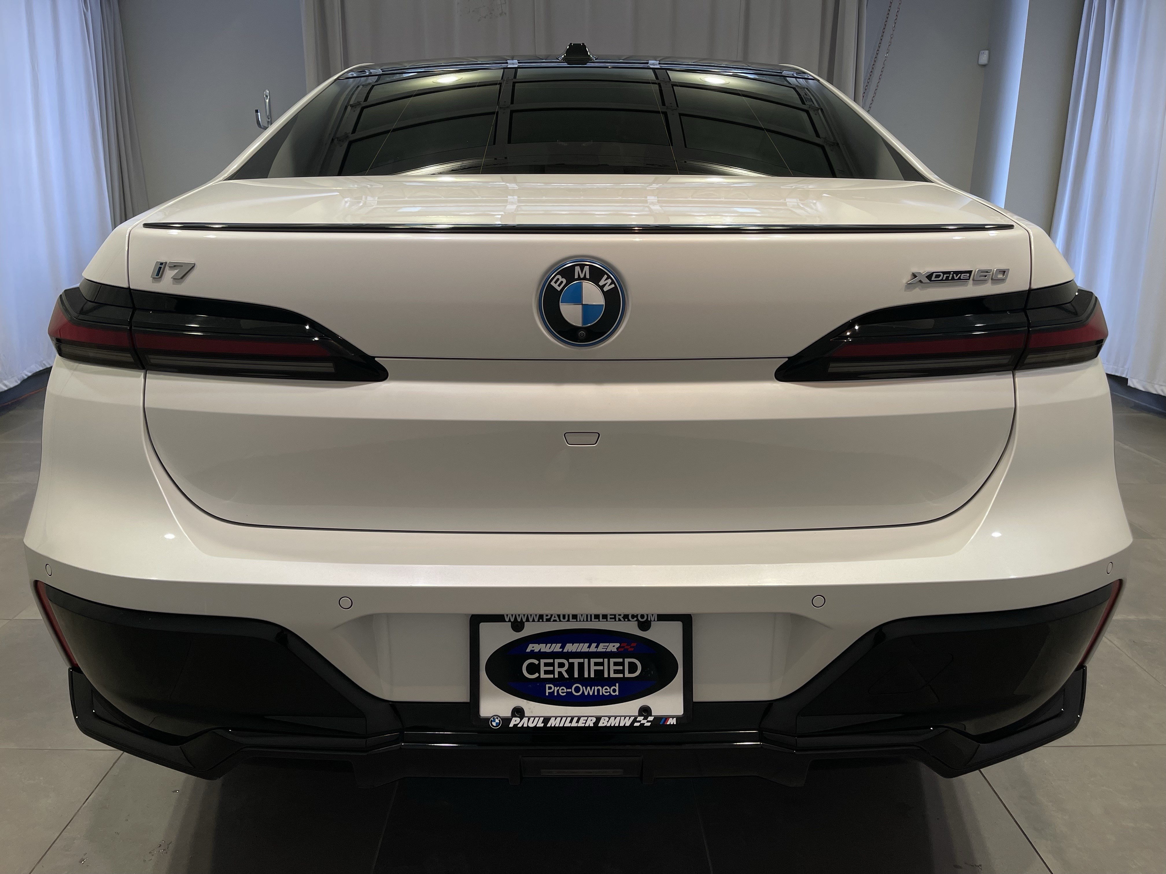 Certified 2023 BMW i7 xDrive60 AWD/4WD image 5