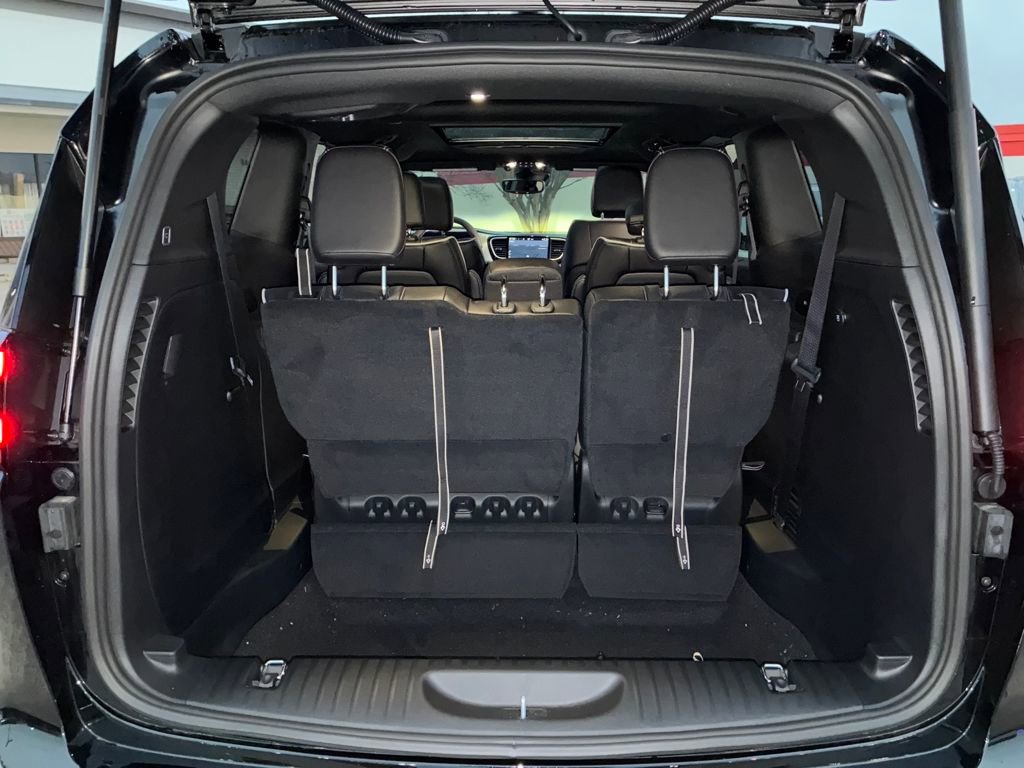 New 2026 Chrysler Pacifica Limited w/ Trailer Tow Group image 24