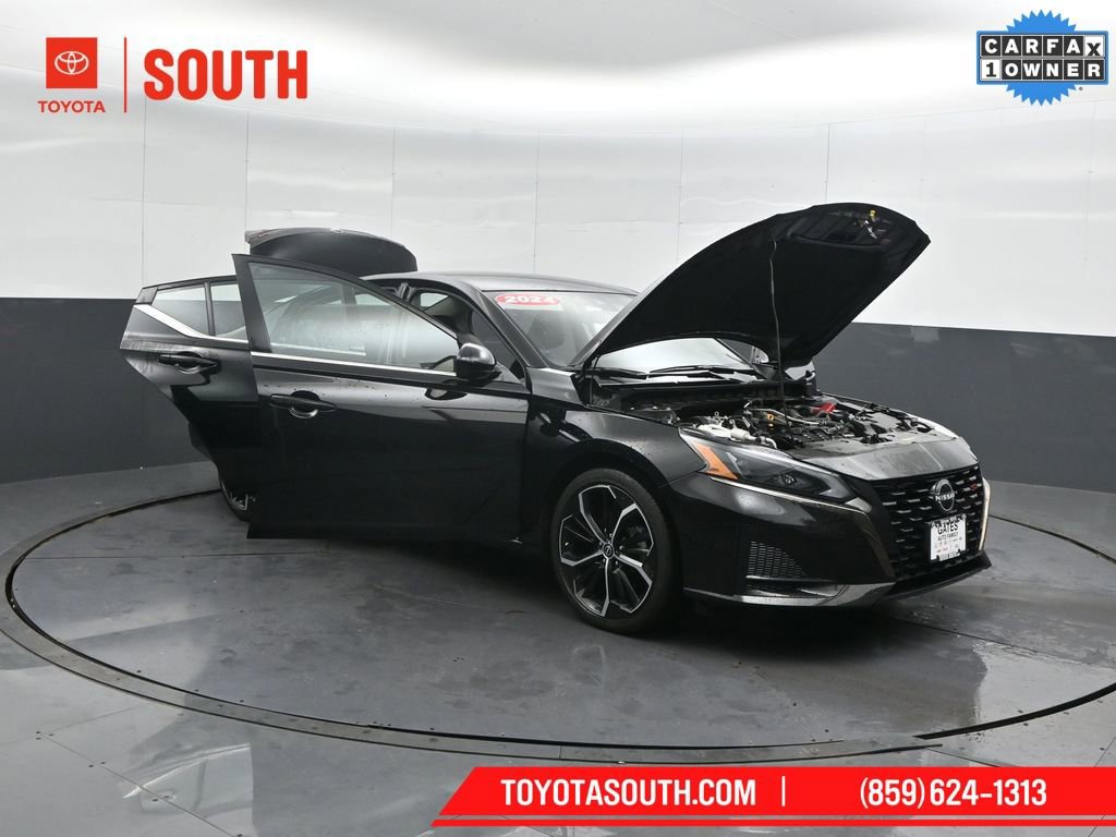 Used 2024 Nissan Altima 2.5 SR image 50