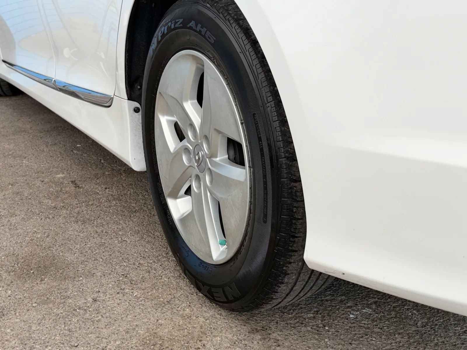 Used 2011 Hyundai Sonata Hybrid FWD image 37