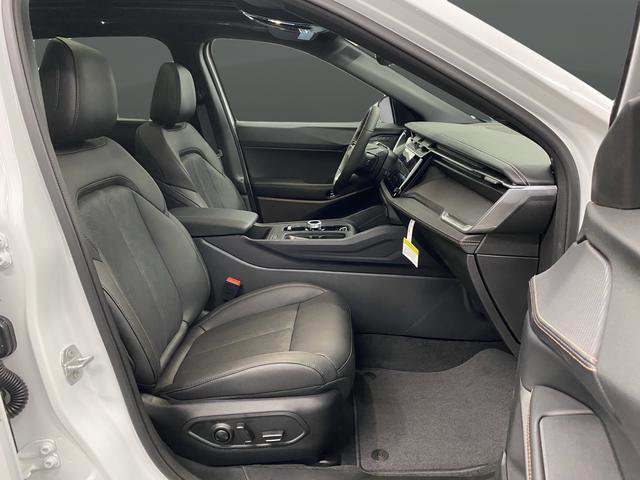 New 2026 Jeep Cherokee Overland w/ Trailer Tow Group image 34