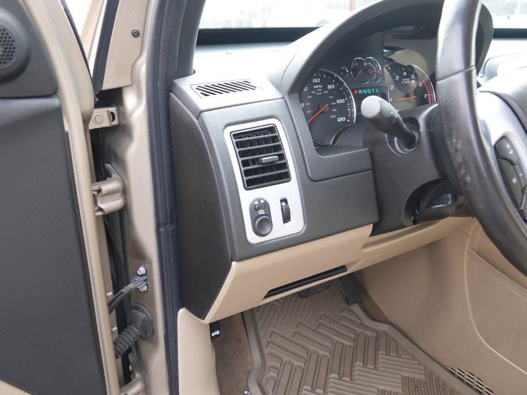 Used 2007 Chevrolet Equinox LT w/ LT Preferred Equipment Group image 14