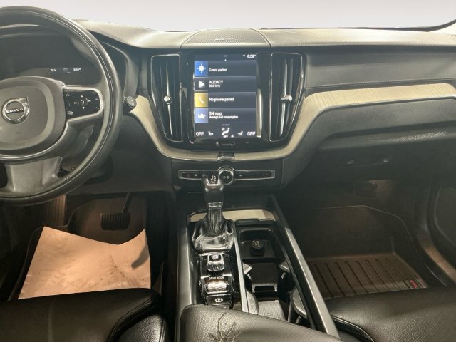 Used 2020 Volvo XC60 T6 Inscription AWD/4WD image 11