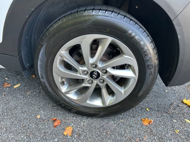 Used 2017 Hyundai Tucson SE Plus AWD/4WD image 36