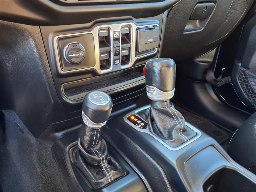 Used 2020 Jeep Gladiator Overland image 10