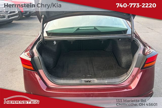 Used 2025 Nissan Altima 2.5 SV FWD image 19