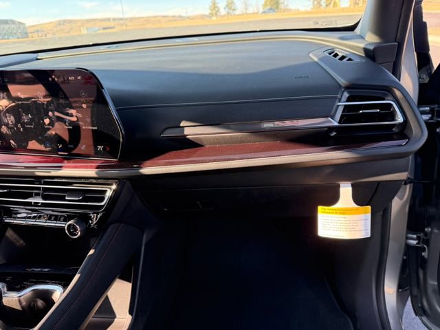 Used 2025 Chevrolet Traverse Z71 w/ Driver Confidence Package image 39