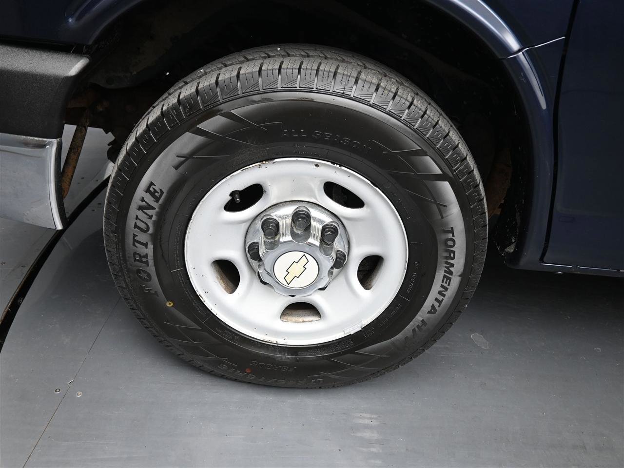 Used 2014 Chevrolet Express 3500 LT w/ LT Preferred Equipment Group image 19