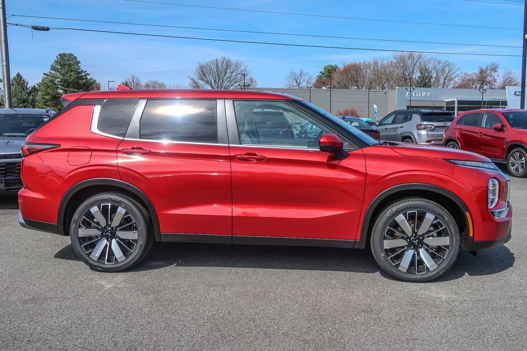 New 2026 Mitsubishi Outlander SE AWD/4WD image 8