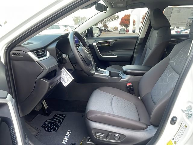 New 2025 Toyota RAV4 XLE image 21