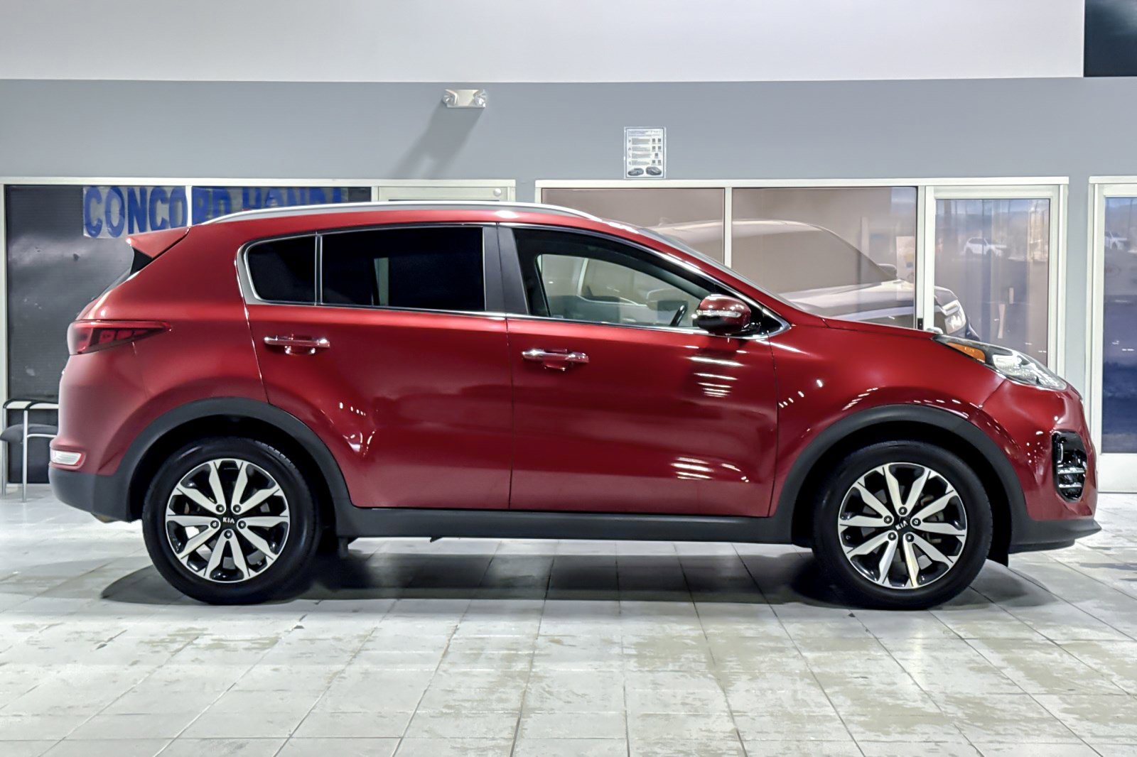 Used 2018 Kia Sportage EX FWD image 8