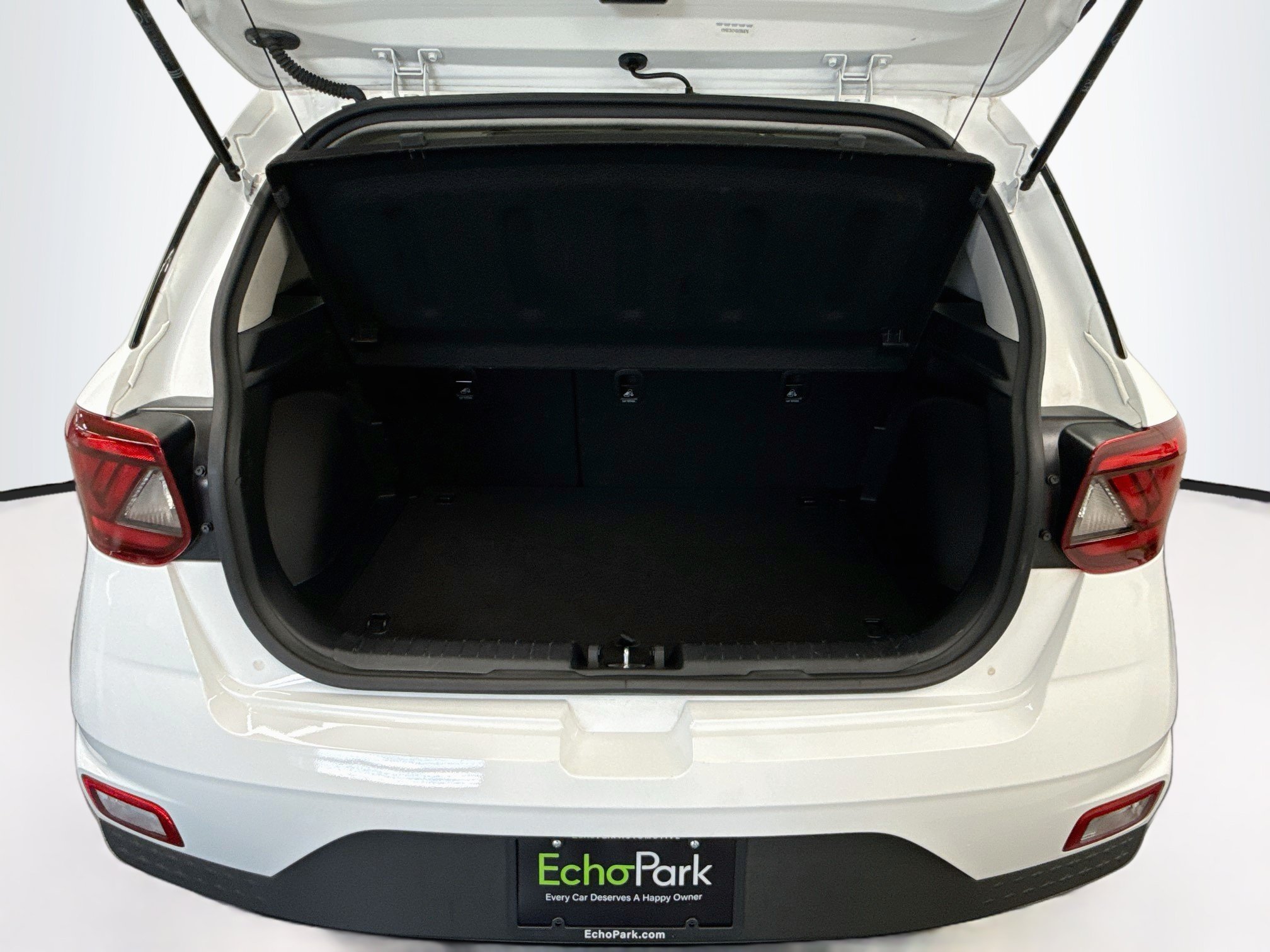 Used 2025 Hyundai Venue SEL FWD image 27