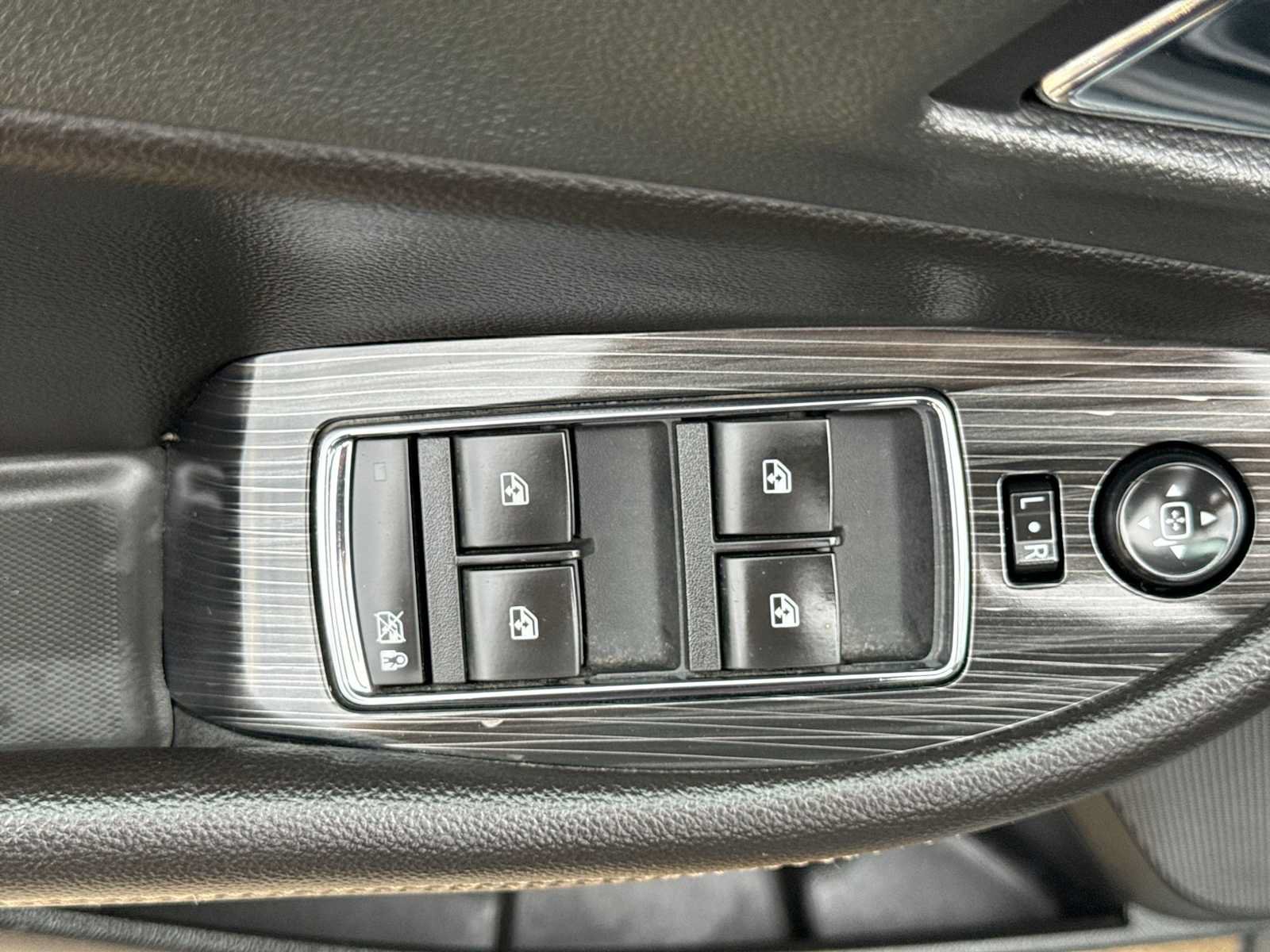 Used 2019 Chevrolet Impala LT FWD image 16