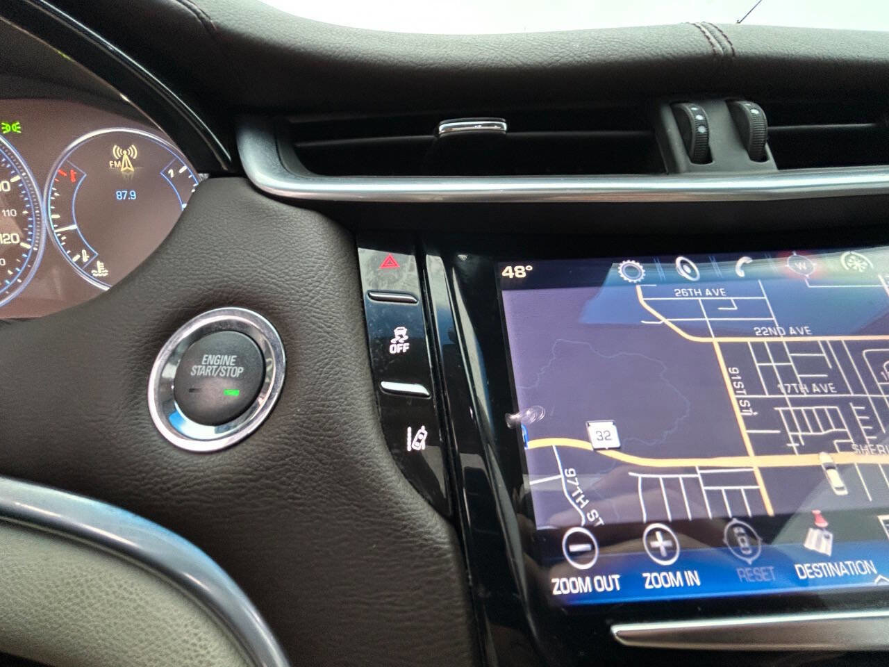 Used 2013 Cadillac XTS Premium image 29