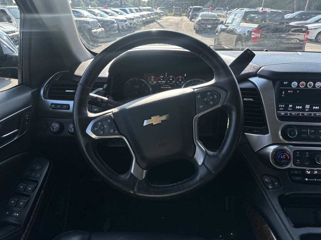 Used 2017 Chevrolet Suburban Premier AWD/4WD image 24