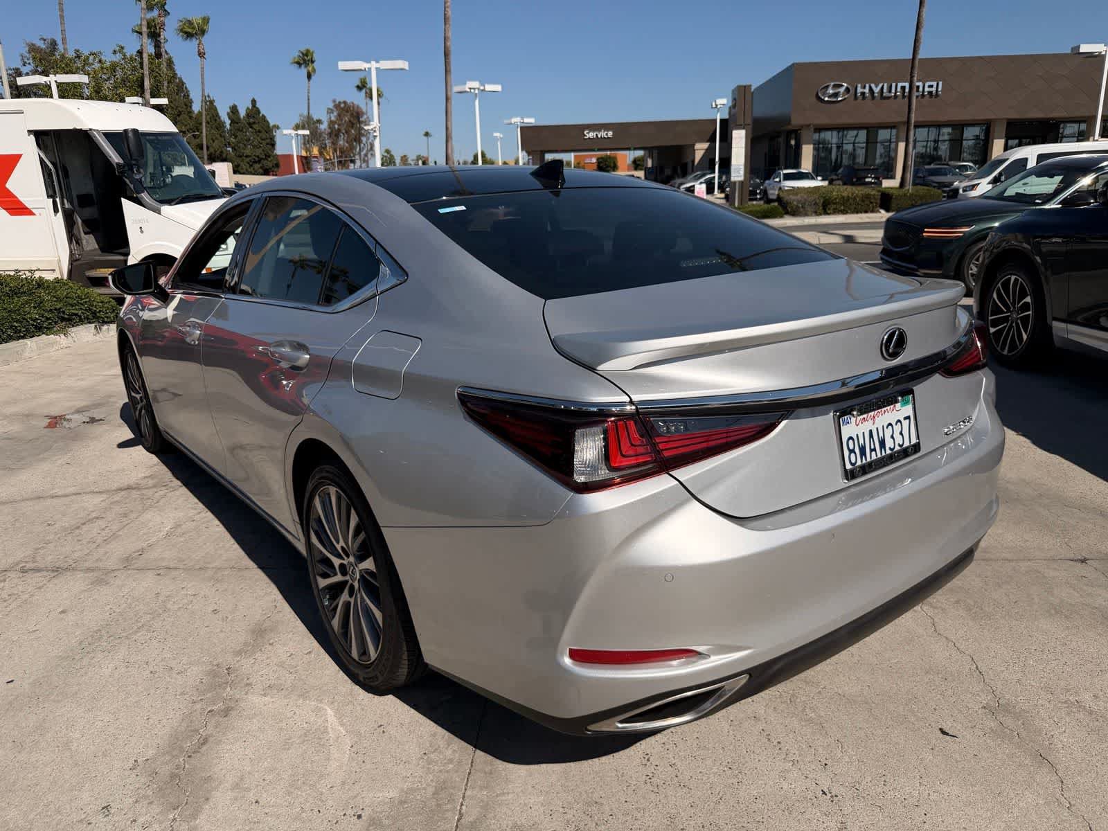 Used 2021 Lexus ES 350 w/ Premium Package FWD image 3
