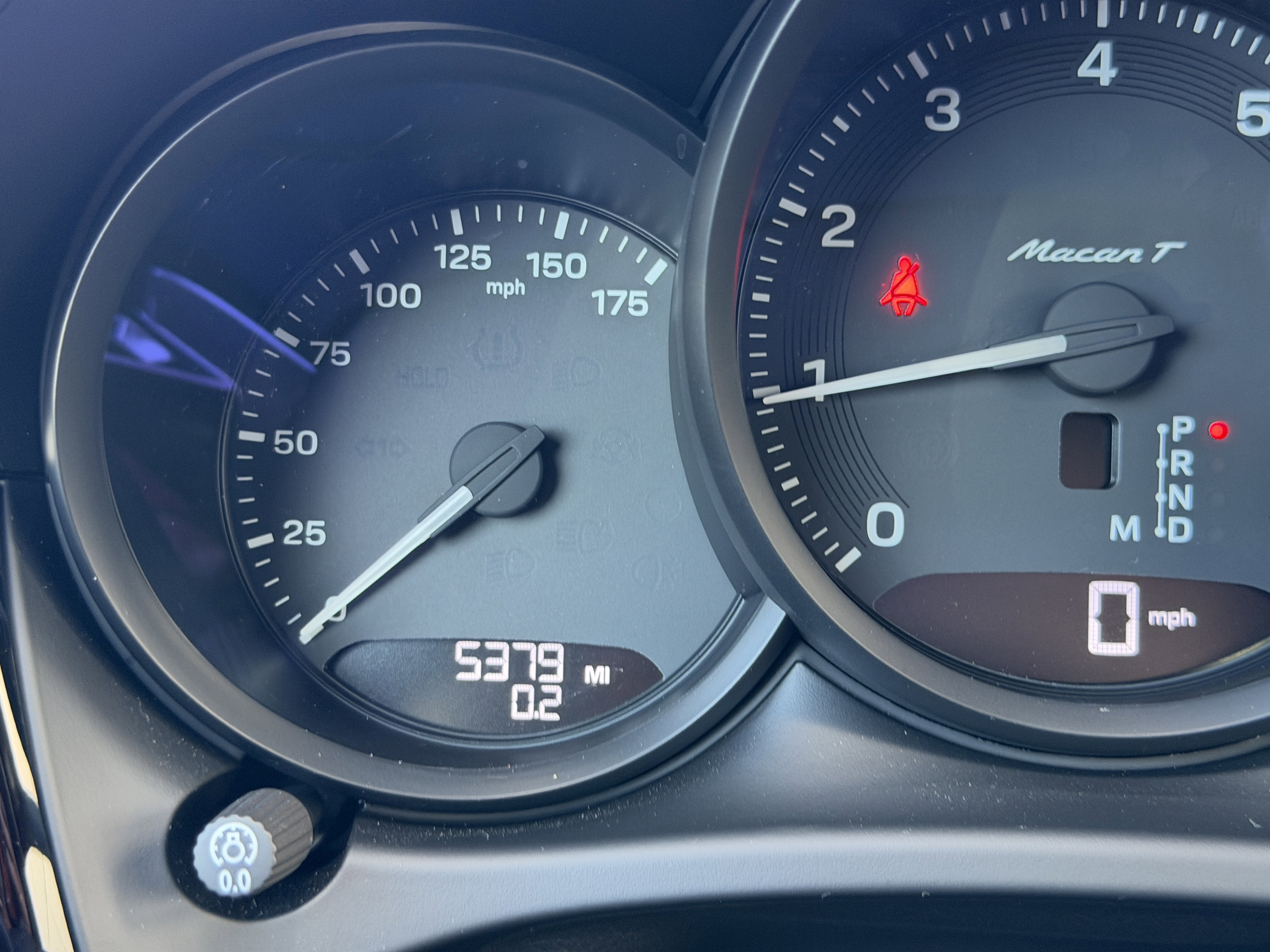 Certified 2025 Porsche Macan Turbo image 39