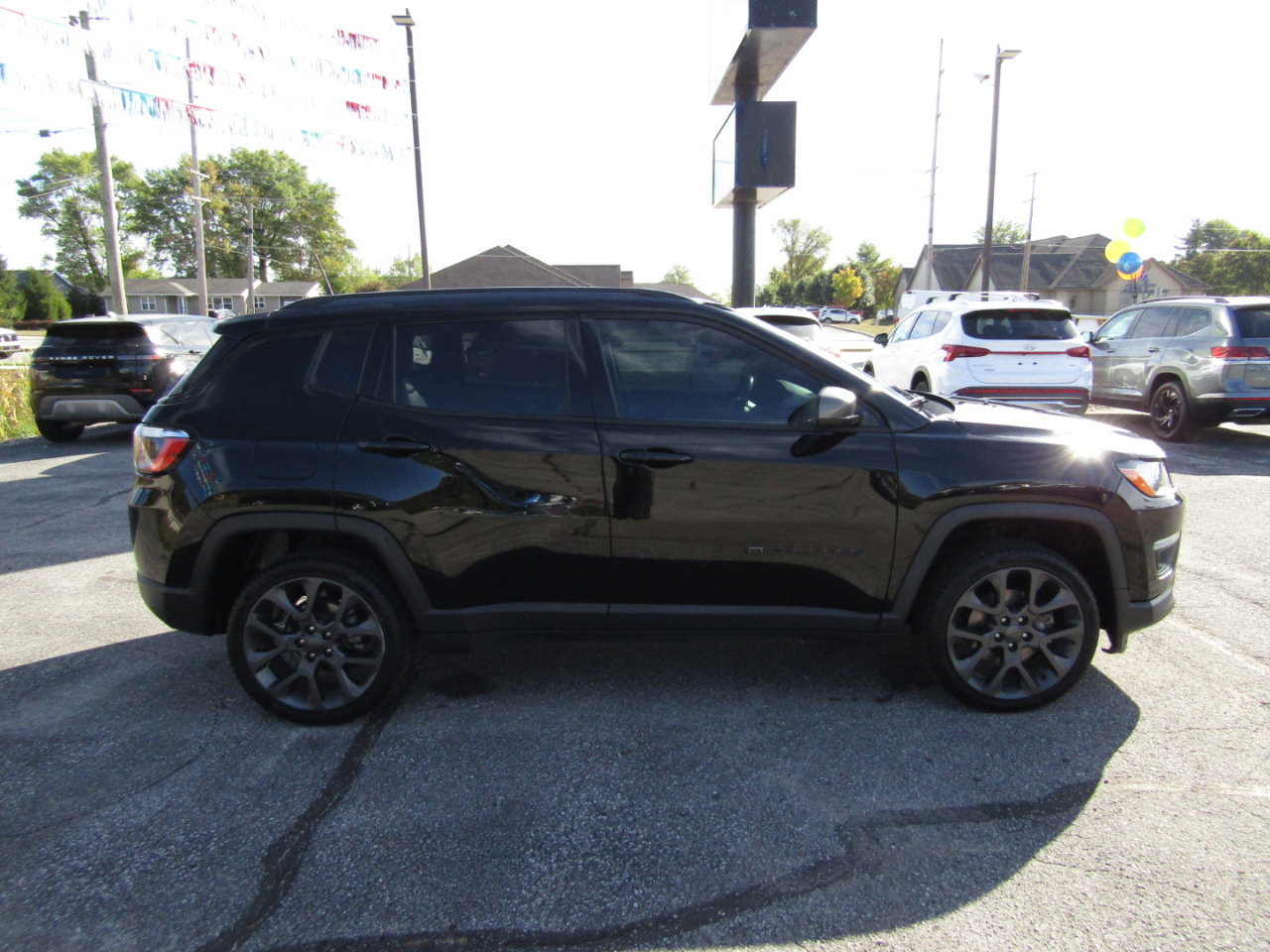 Used 2021 Jeep Compass Latitude w/ Sun and Sound Group image 8