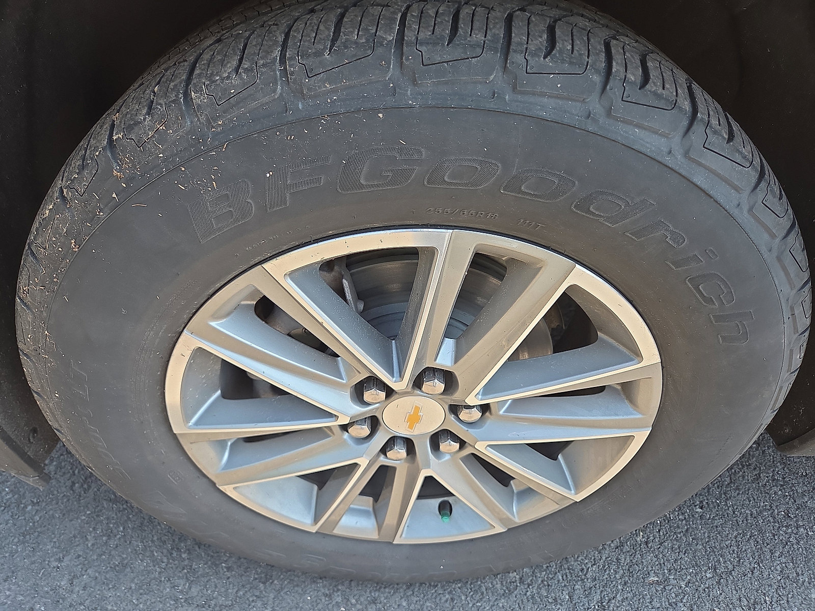 Used 2023 Chevrolet Traverse LT image 12