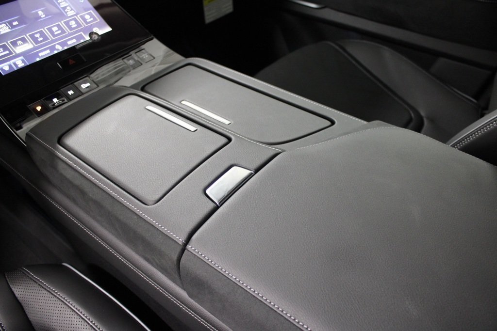 New 2025 INFINITI QX80 Luxe AWD/4WD image 36