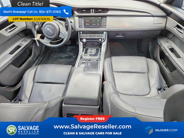 Used 2018 Jaguar XF RWD image 11