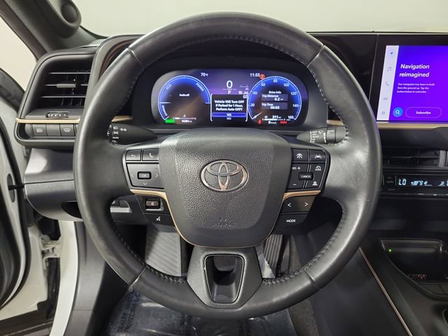 Used 2023 Toyota Crown Limited image 27