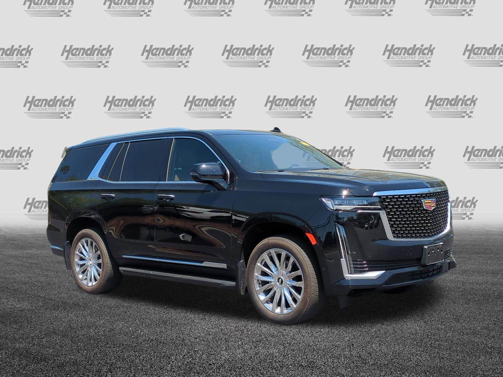 Used 2021 Cadillac Escalade Premium Luxury image 2