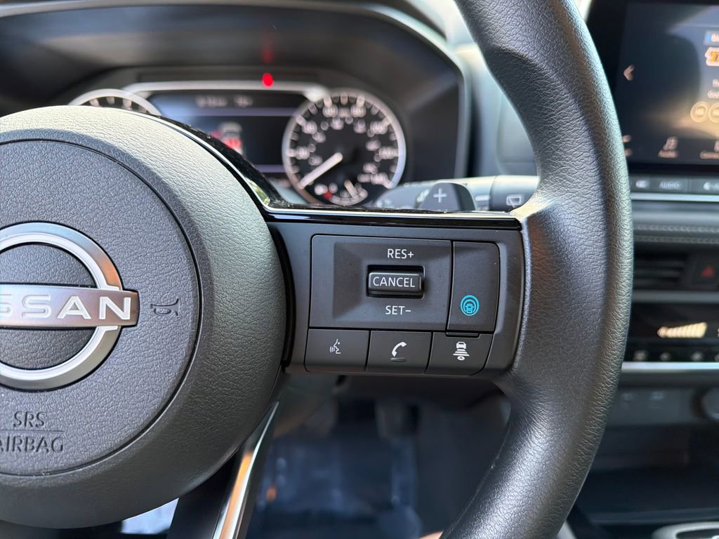 Certified 2023 Nissan Rogue SV FWD image 23