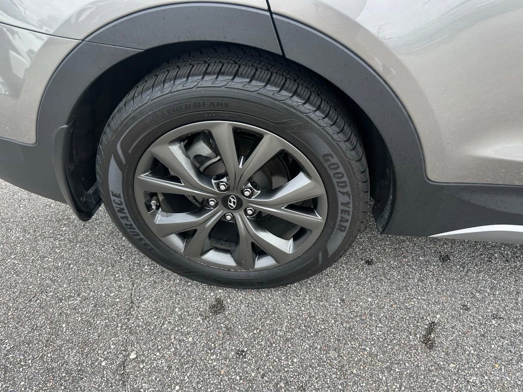 Used 2017 Hyundai Santa Fe Sport image 5