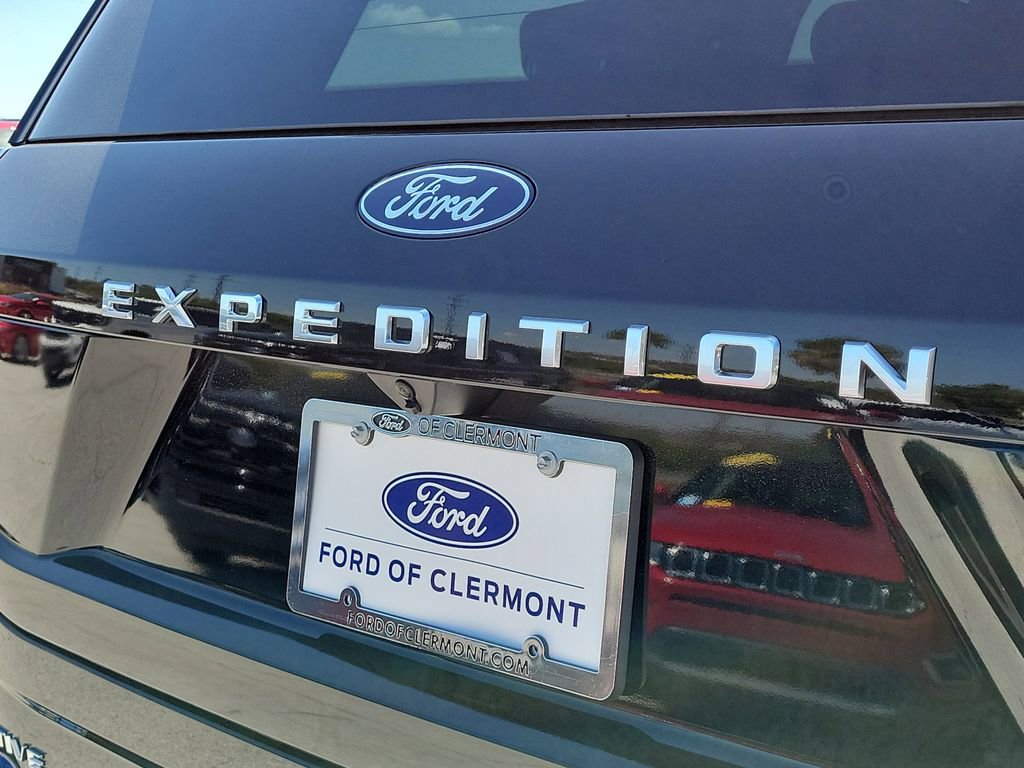 New 2026 Ford Expedition Active image 6
