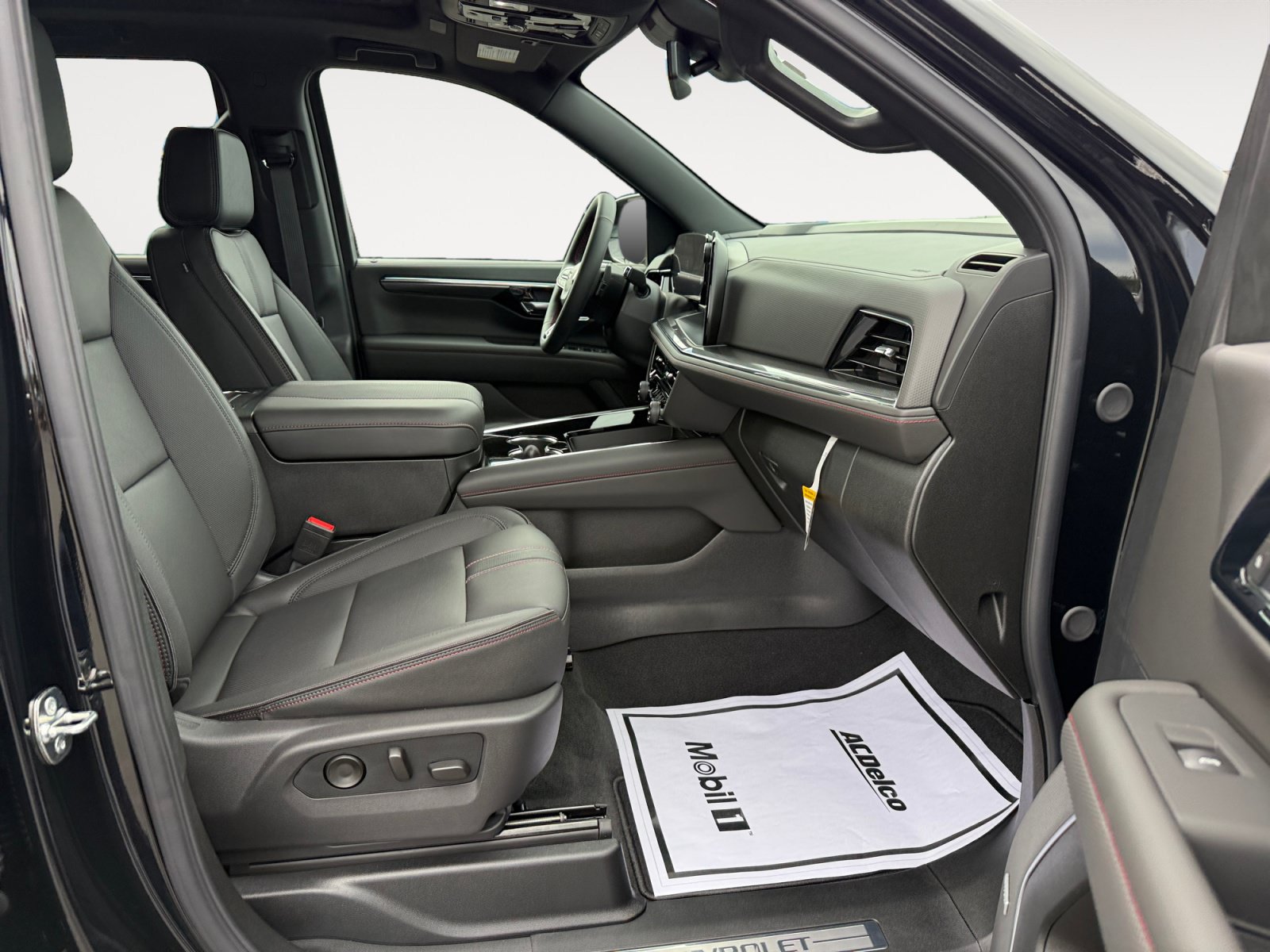 New 2026 Chevrolet Tahoe RST w/ RST Capability Package AWD/4WD image 19