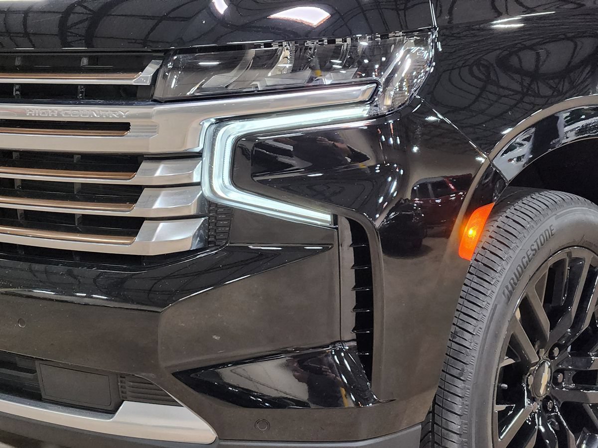 Used 2023 Chevrolet Tahoe High Country w/ Premium Package AWD/4WD image 14