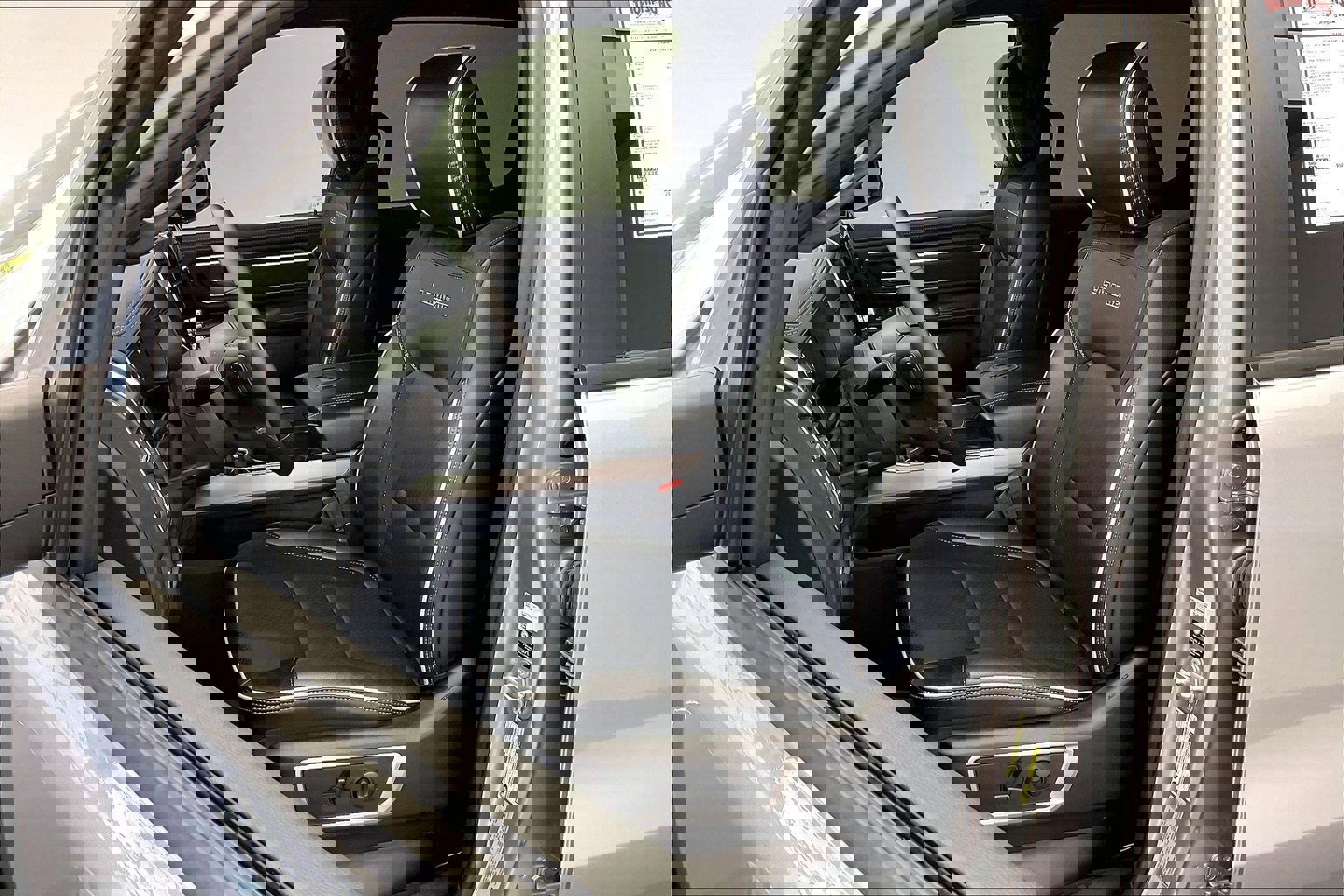 Used 2025 RAM 1500 Laramie w/ Sport Appearance Package image 17