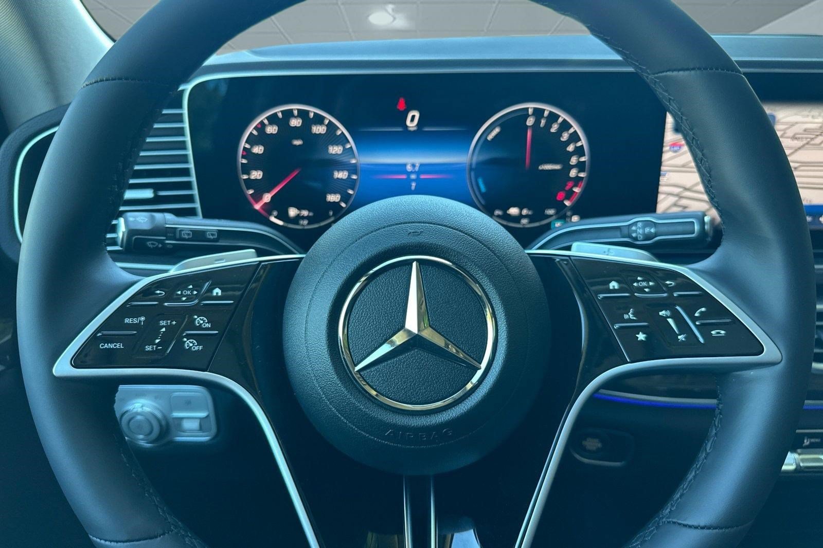 New 2026 Mercedes-Benz GLE 450e 4MATIC image 10