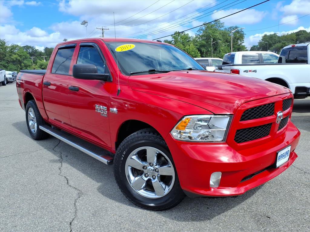 Used 2019 RAM 1500 Express w/ Express Value Package AWD/4WD image 2