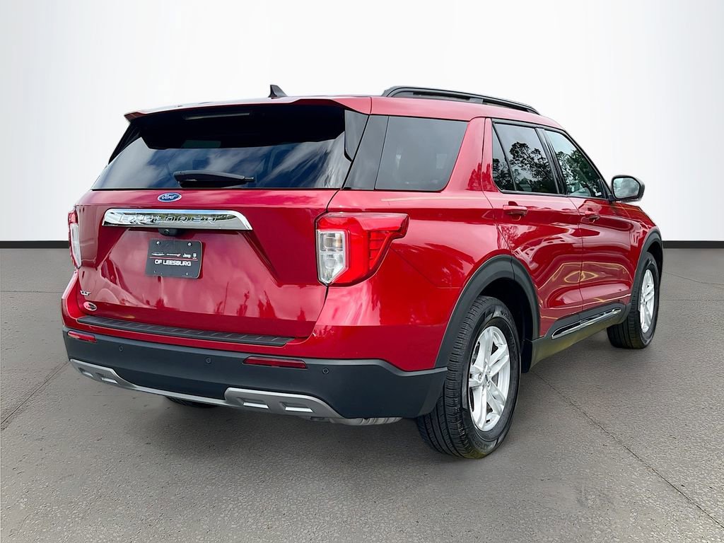 Used 2022 Ford Explorer XLT w/ Equipment Group 202A image 7