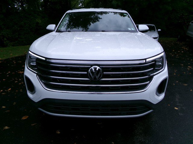 Used 2024 Volkswagen Atlas SE AWD/4WD image 3