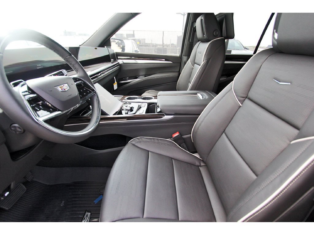 New 2027 Cadillac Escalade Luxury w/ Touring Package AWD/4WD image 6