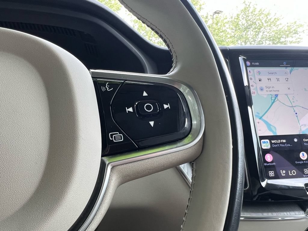 Certified 2023 Volvo XC60 B5 Plus w/ Climate Package AWD/4WD image 13