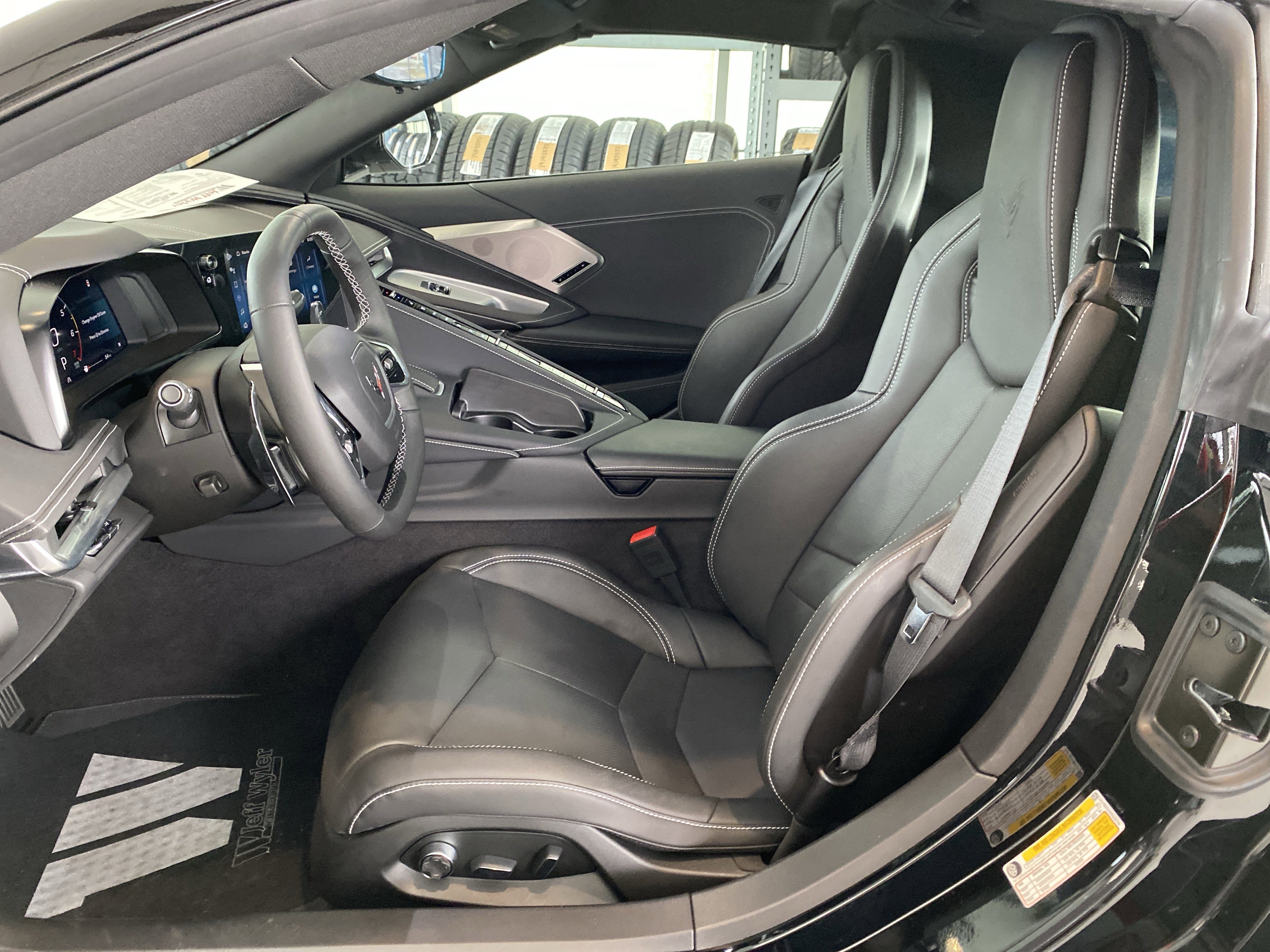 Used 2024 Chevrolet Corvette Stingray Preferred Cpe w/ Battery Protection Package image 18