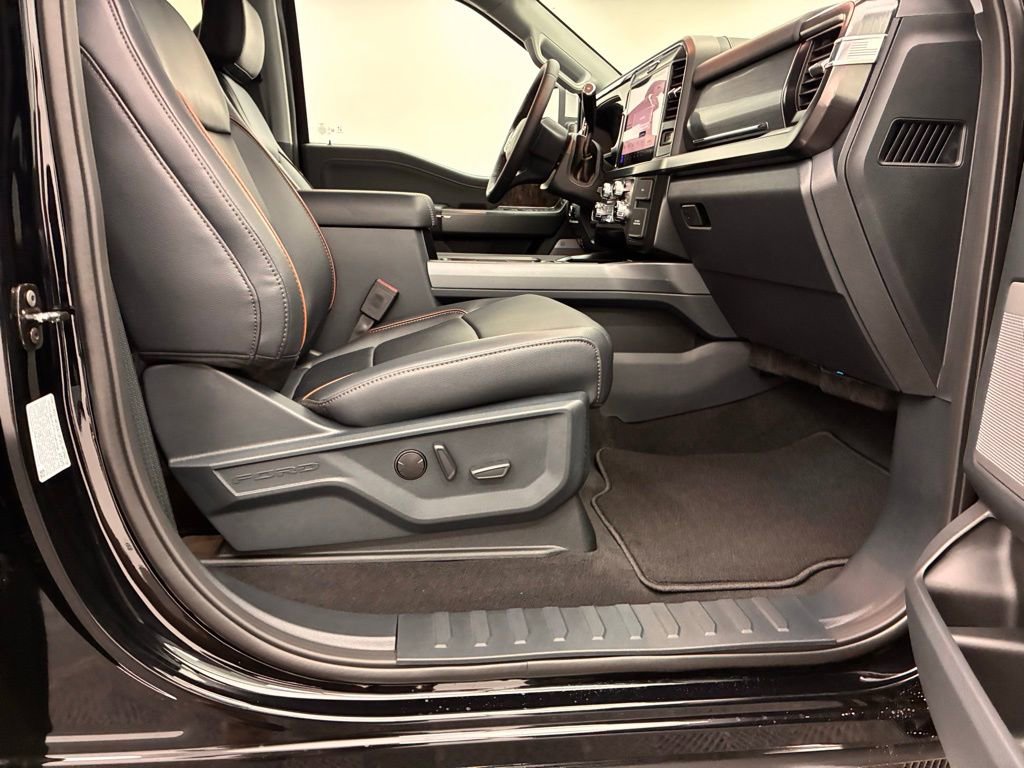 New 2026 Ford F350 Lariat w/ Chrome Package image 27