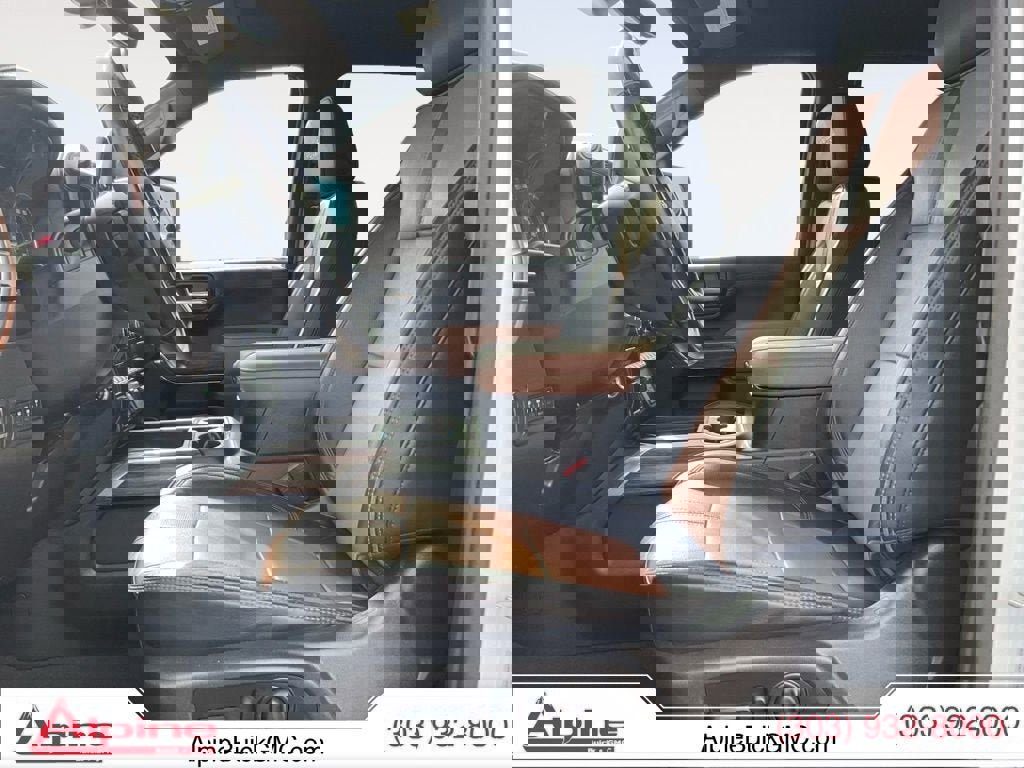 Used 2023 Chevrolet Silverado 3500 High Country w/ Z71 Off-Road Package image 9