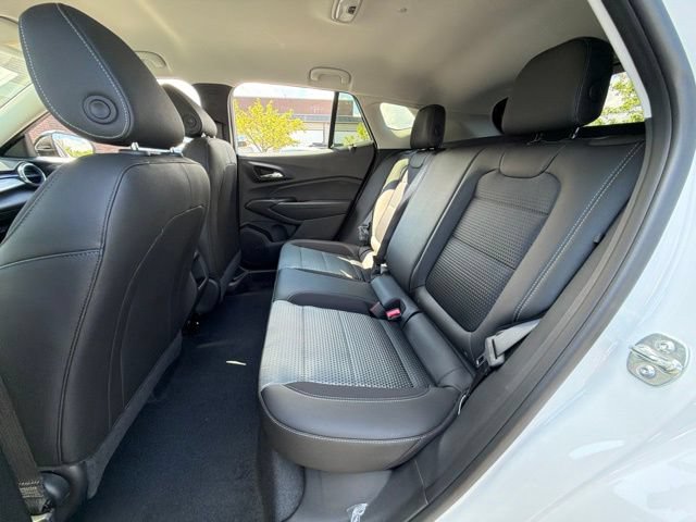 New 2026 Chevrolet Trax LT w/ Driver Confidence Package FWD image 22